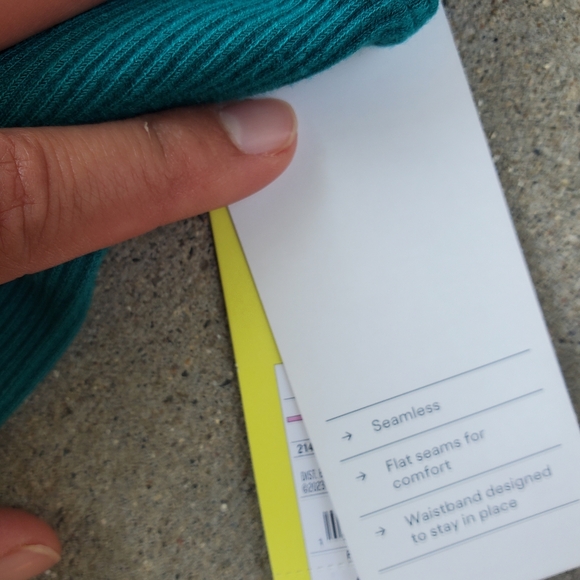 All in Motion ribbed high rise green leggings size medium women's seamless new - Picture 2 of 3